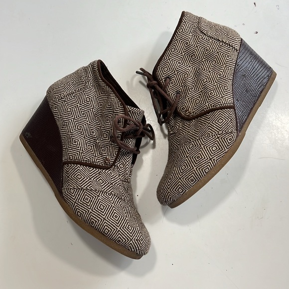 TOMS Desert Wedge Tweed Brown Bootie Boot Geometric Sz 8 - Picture 3 of 10